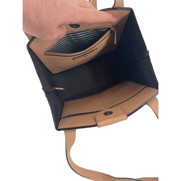 Gianni Bini gold pocket book - Picture 5 of 6